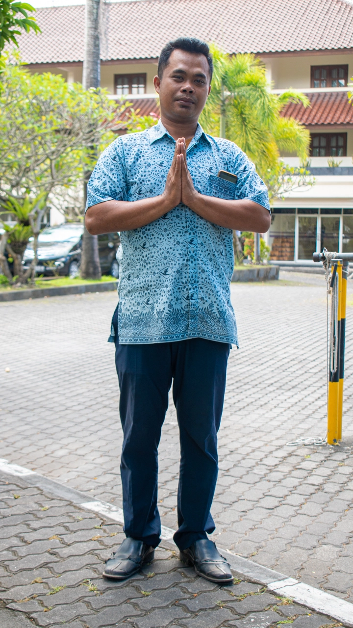 Bluebird driver's uniform