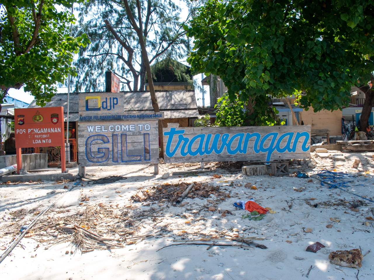 gili trawangan sign