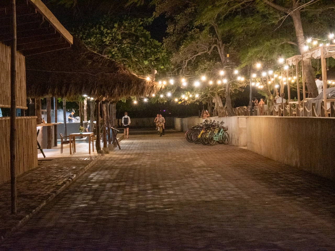 gili trawangan south street at night