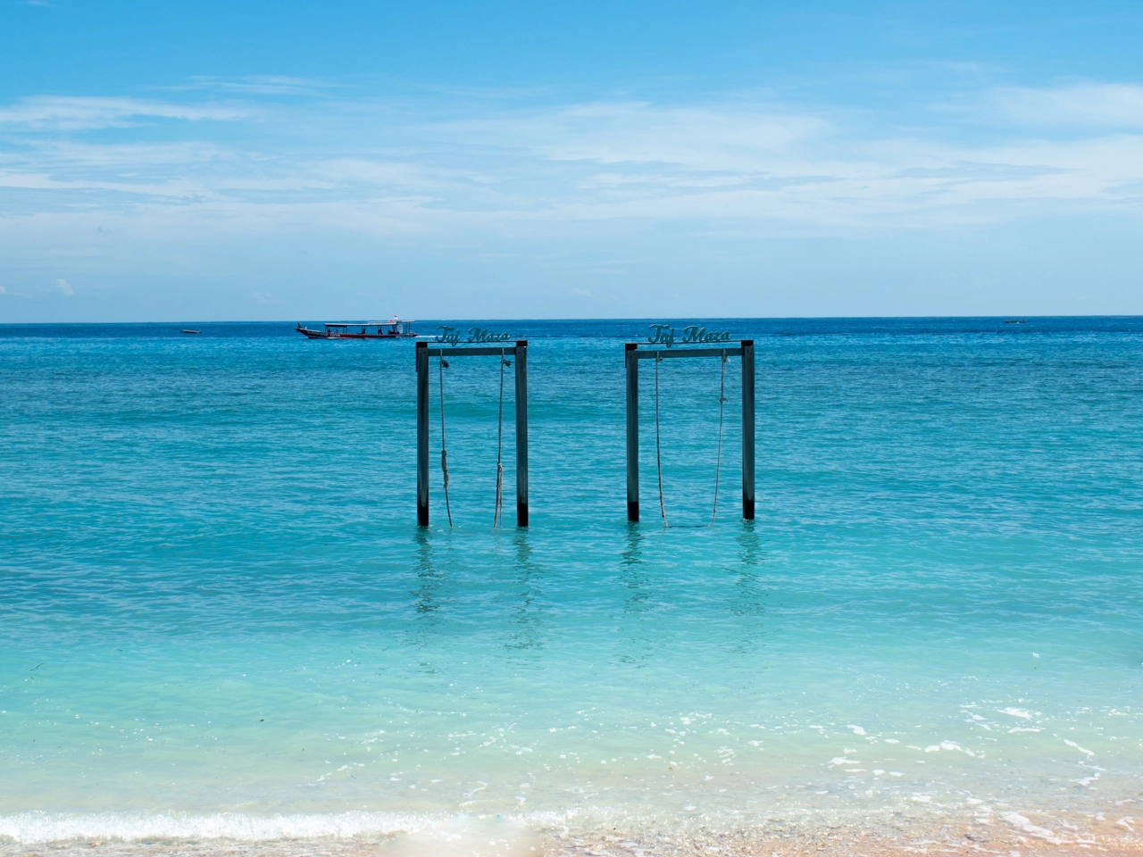 in water swing gili trawangan
