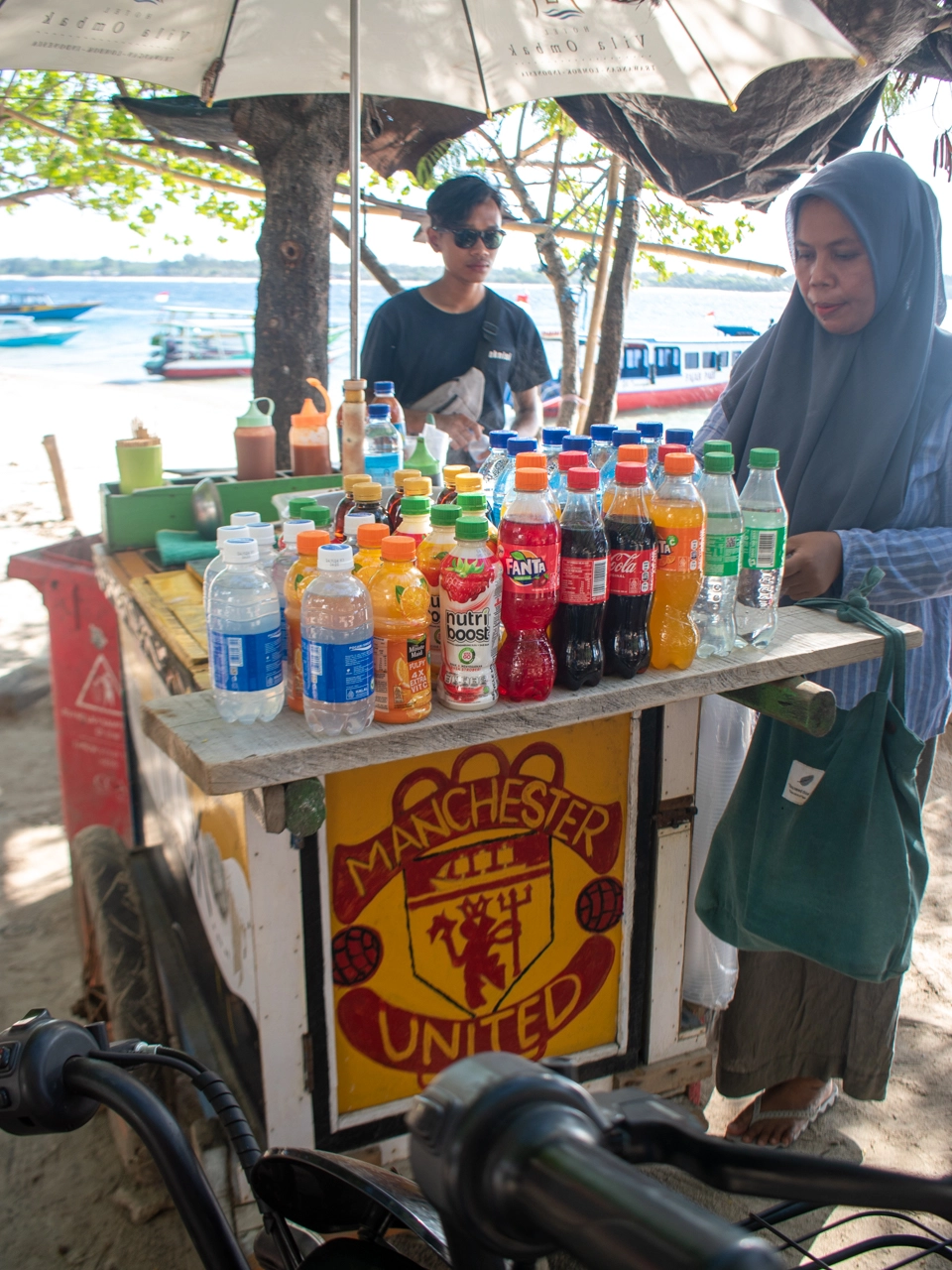 local snack seller on gili trawangan