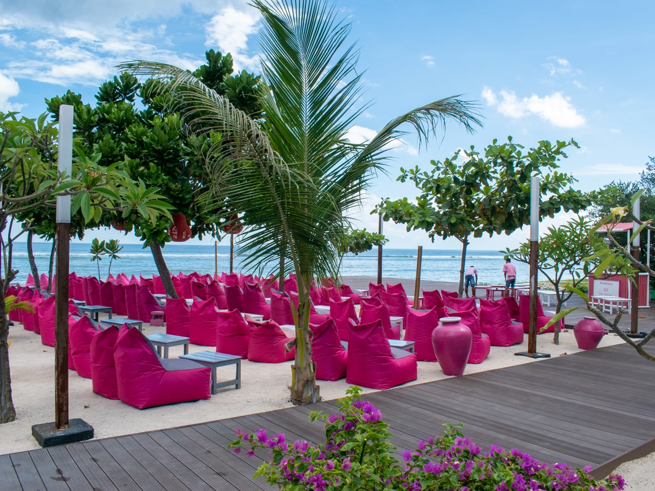 empty south sunset point gili trawangan during the day