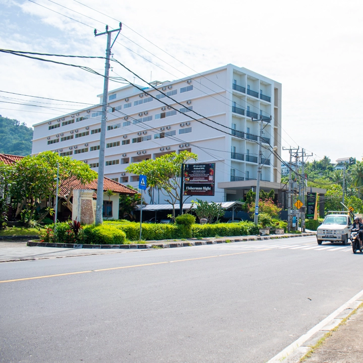 medium hotel building